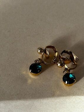 Gold-Tone vintage Clip-On Earrings with Emerald Green Crystal Drops
